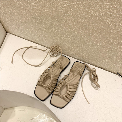 Sieviešu sandales ar plānām lencītēm no eko ādas