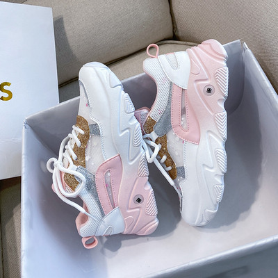 JAUNS sieviešu moderno kedu modelis ar spīdīgu efektu un mežģīnēm