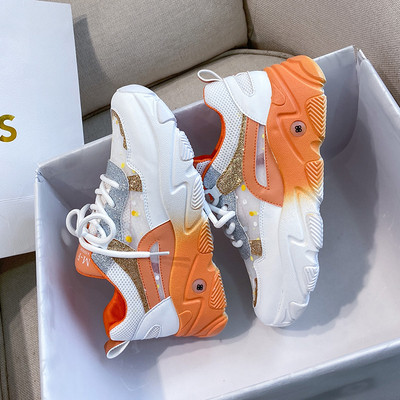 JAUNS sieviešu moderno kedu modelis ar spīdīgu efektu un mežģīnēm