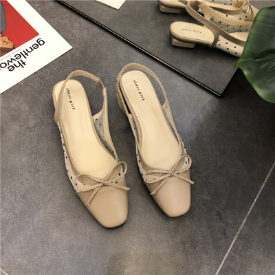 Sieviešu sandales ar lenti un zemu papēdi