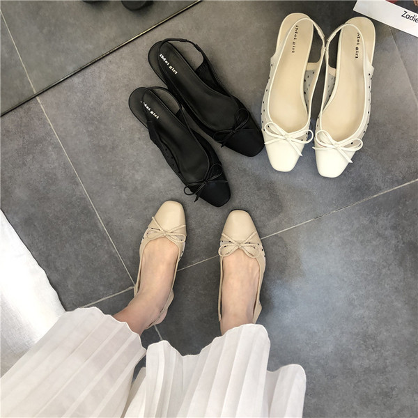 Sieviešu sandales ar lenti un zemu papēdi