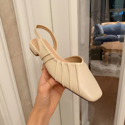 Sieviešu sandales ar plakanām zolēm