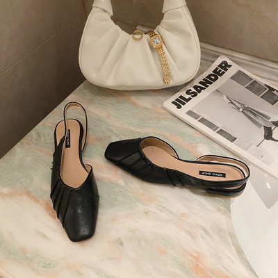 Sieviešu sandales ar plakanām zolēm