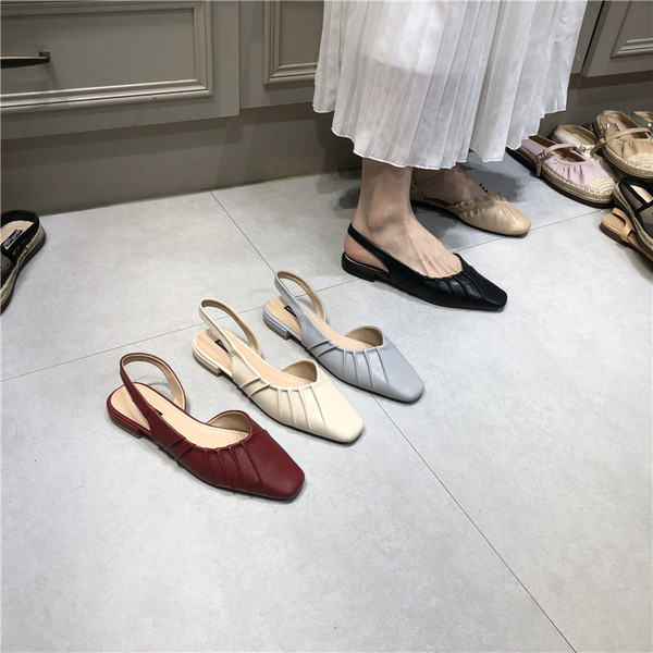 Sieviešu sandales ar plakanām zolēm