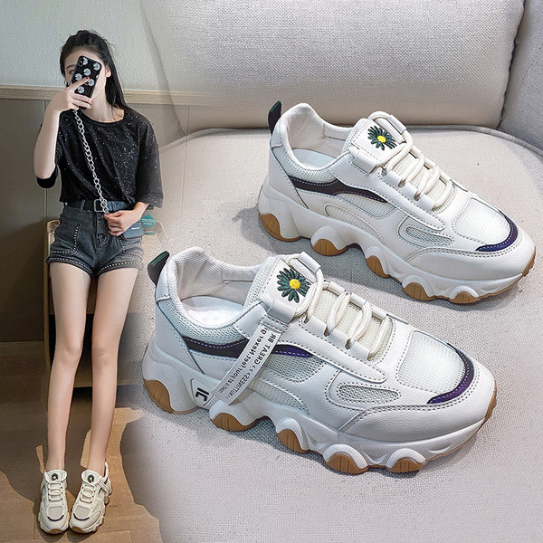 Ikdienas sieviešu kedas ar mežģīnēm un biezu zoli