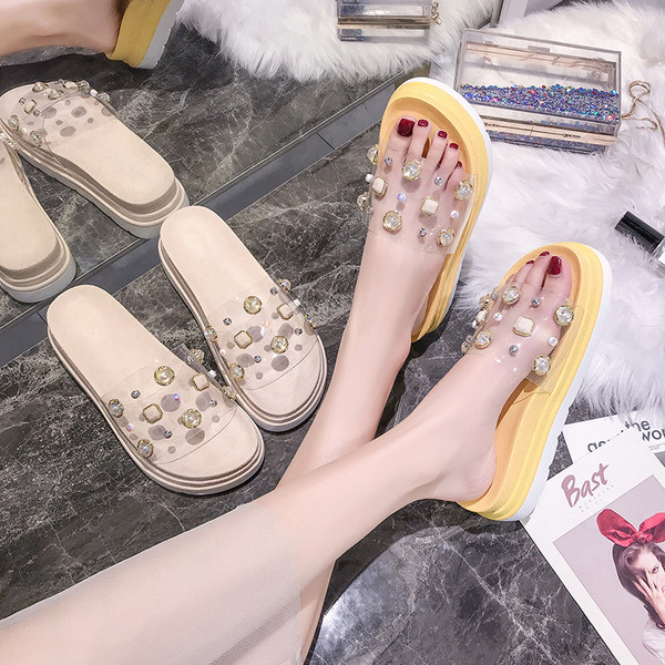 Sieviešu ikdienas čības ar akmeņiem un gumijas zoli