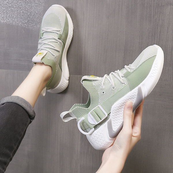 Sporta un ikdienas sieviešu kedas ar mežģīnēm un biezu zoli