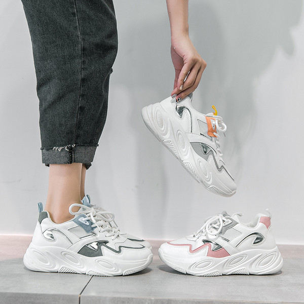 JAUNS sieviešu kedu modelis ar raupju zoli un šņorēm