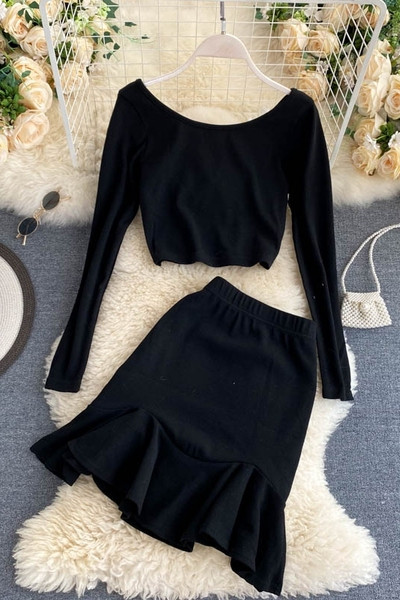 Ikdienas sieviešu komplekts no divām daļām - blūze un svārki