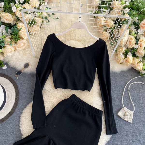 Ikdienas sieviešu komplekts no divām daļām - blūze un svārki