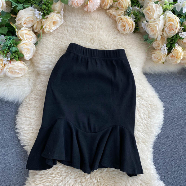 Ikdienas sieviešu komplekts no divām daļām - blūze un svārki