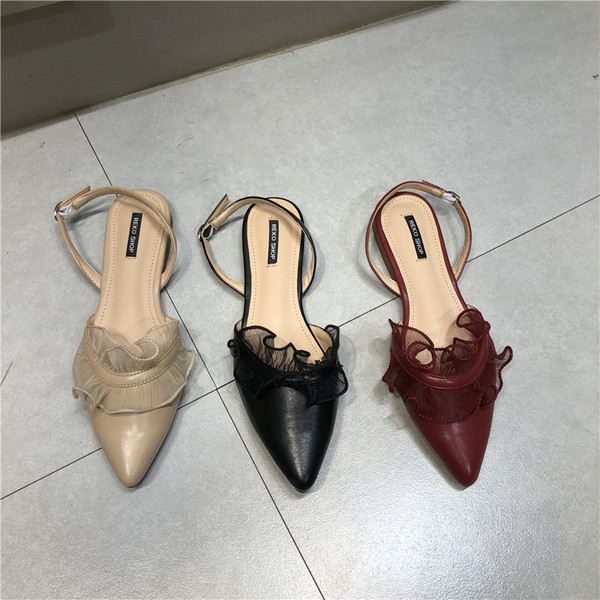 Jauns eko ādas sandaļu un tekstila loku modelis