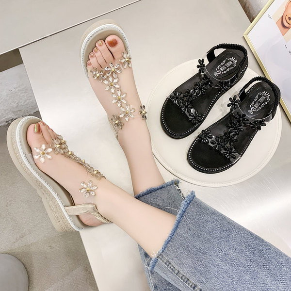 Ikdienas sieviešu sandales ar akmeņiem un plakanu zoli