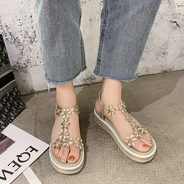 Ikdienas sieviešu sandales ar akmeņiem un plakanu zoli