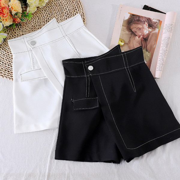 Kõrge vöökohaga vabaaja naiste lühikesed püksid – seelikutüüp