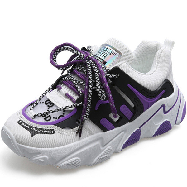 Sportiskas ikdienas sieviešu kedas ar mežģīnēm un raupju zoli