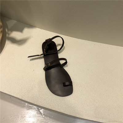 Jauns sieviešu sandaļu modelis ar plānām lencēm - divi modeļi