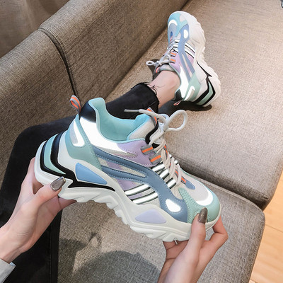 Sieviešu ikdienas kedas divās krāsās ar mežģīnēm