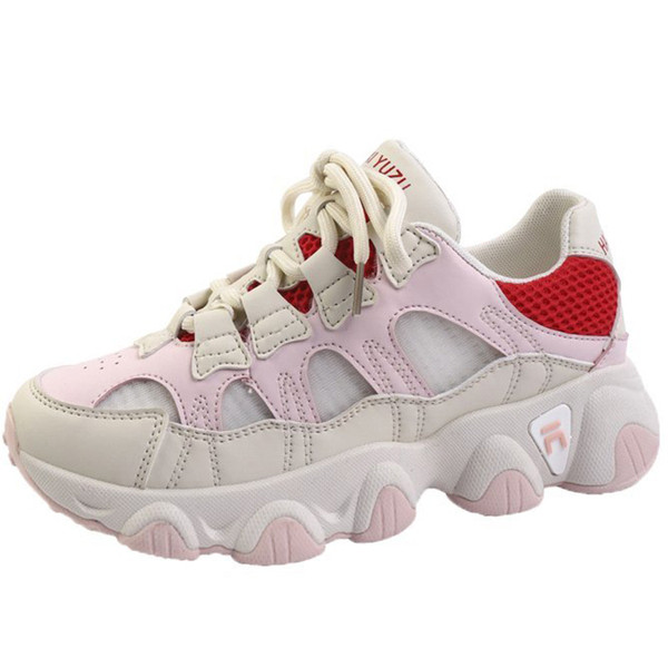 Modern női tornacipő fűzővel és mintával