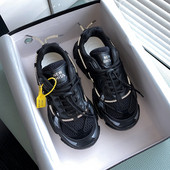 Sportiskas ikdienas sieviešu kedas ar mežģīnēm un raupju zoli