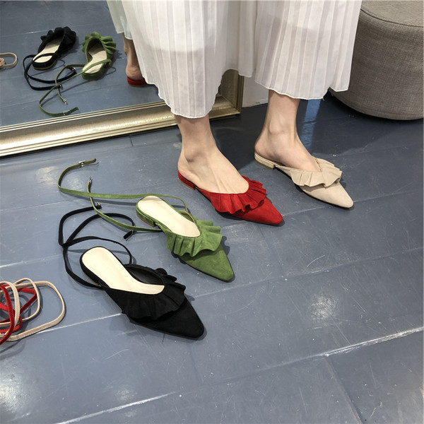 Sieviešu zemās sandales no eko zamšādas ar cirtām