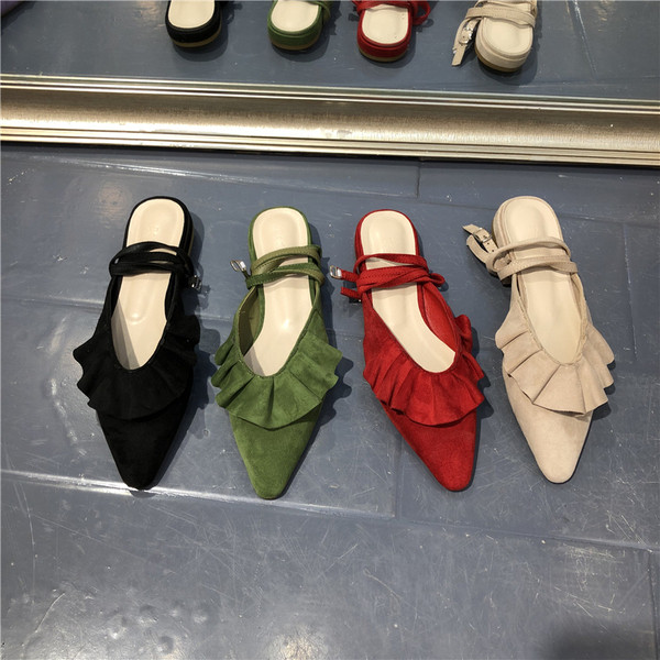 Sieviešu zemās sandales no eko zamšādas ar cirtām