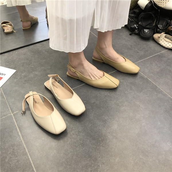 Jauns sieviešu sandaļu modelis ar plakanām zolēm