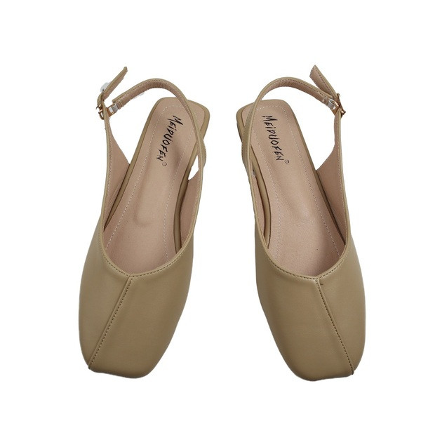 Jauns sieviešu sandaļu modelis ar plakanām zolēm