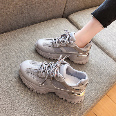 Sieviešu kedas ar mežģīnēm no eko ādas trīs krāsās