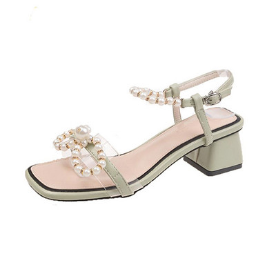Μοντέρνα γυναικεία σανδάλια με πέρλες και χοντρό τακούνι