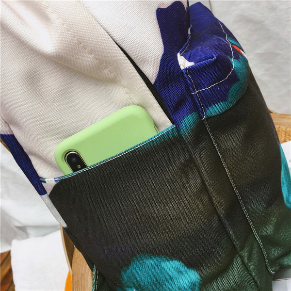 Sieviešu sporta mugursoma retro stilā ar aplikāciju