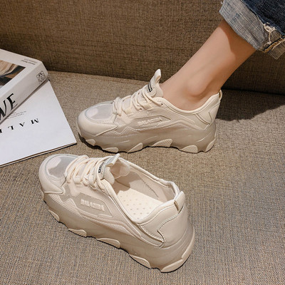 Tavaszi-őszi női tornacipő fűzős durva talppal