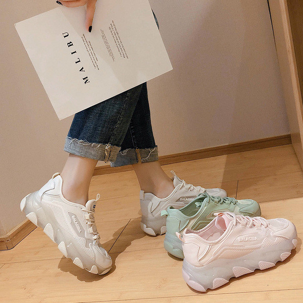 Tavaszi-őszi női tornacipő fűzős durva talppal