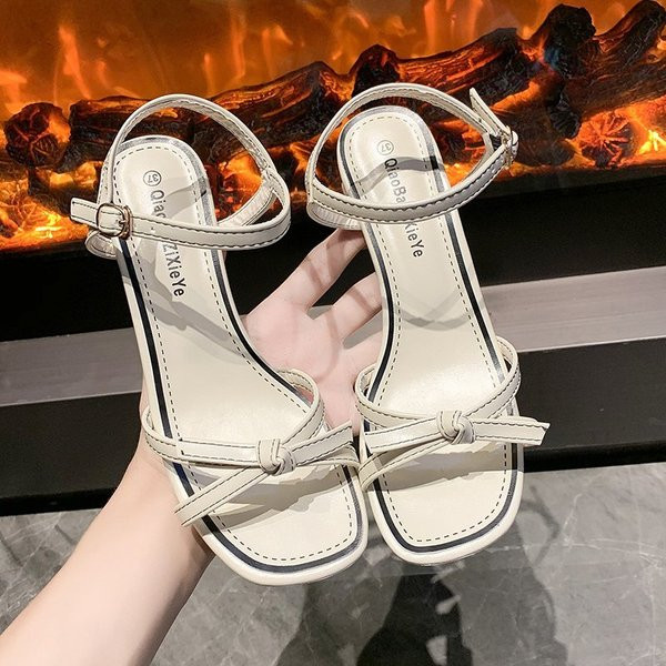 Modernas sieviešu sandales ar lenti un biezu papēdi