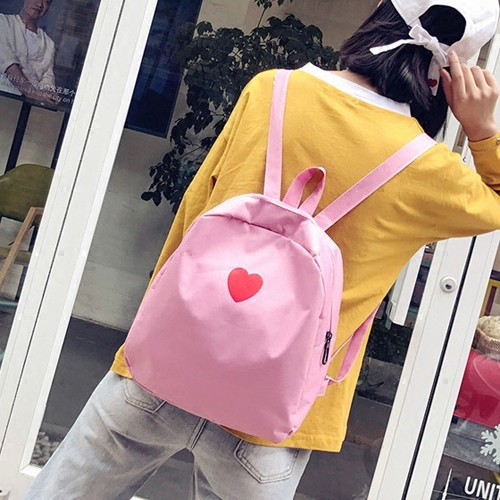 Sieviešu sporta mugursoma ar studentiem piemērotu aplikāciju