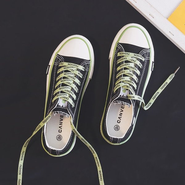 Ikdienas sieviešu kedas ar mežģīnēm un izšuvumiem