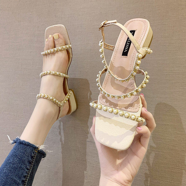 Sieviešu sandales ar pērlēm un zemu papēdi