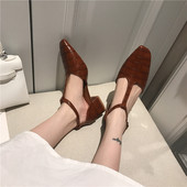 Sieviešu ādas sandaļu smails modelis