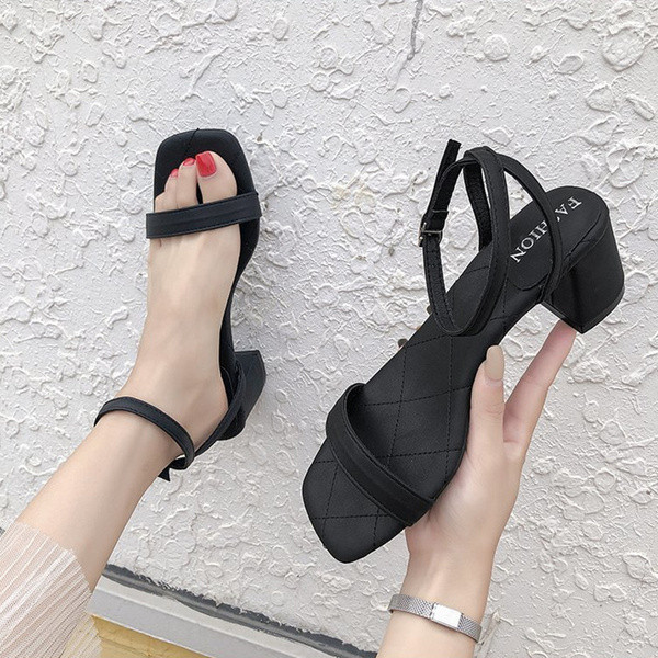 Sieviešu sandales no eko ādas ar biezumu 5 cm papēža