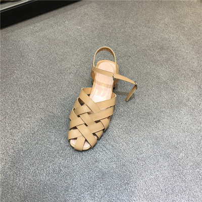 Naiste nahast sandaalid tasasel tallal - kaks mudelit