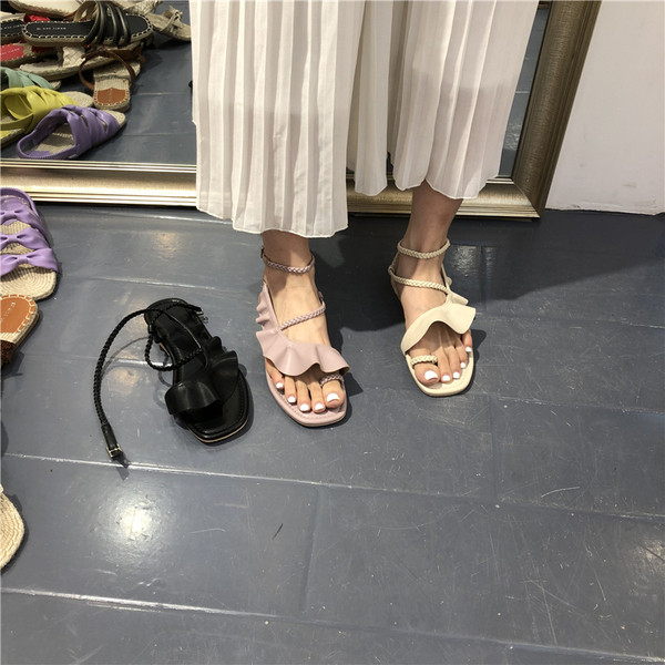 Jauna modeļa vasaras sandales ar eko ādas lokām