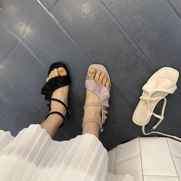 Jauna modeļa vasaras sandales ar eko ādas lokām