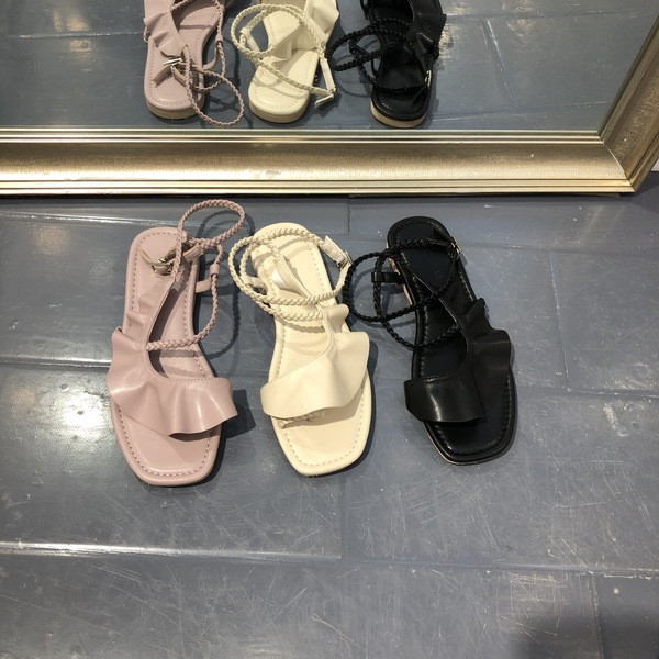 Jauna modeļa vasaras sandales ar eko ādas lokām