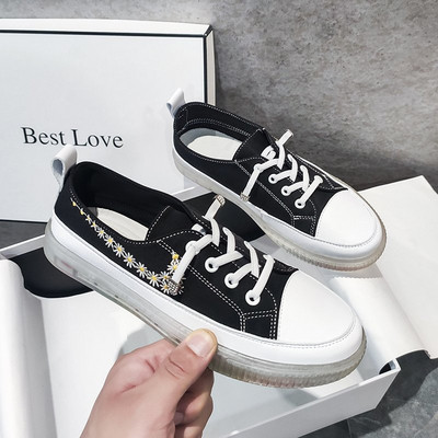 Sieviešu kedas trīs krāsās ar krāsainu zoli