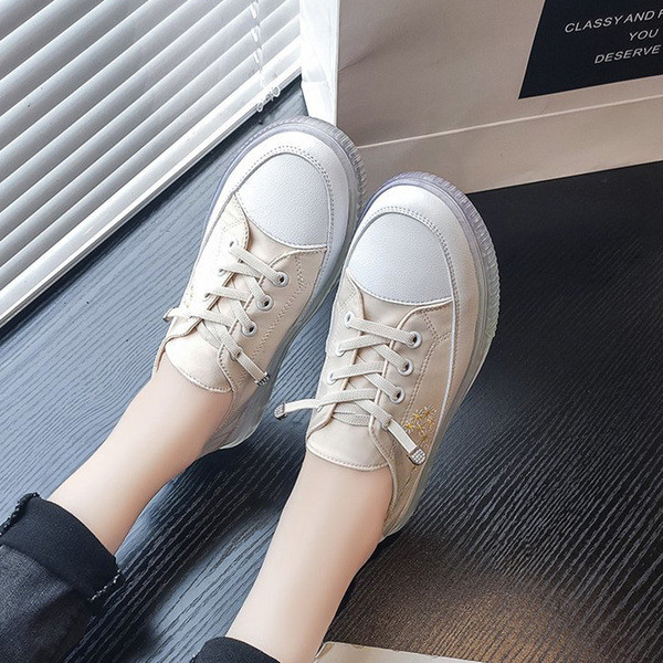 Sieviešu kedas trīs krāsās ar krāsainu zoli