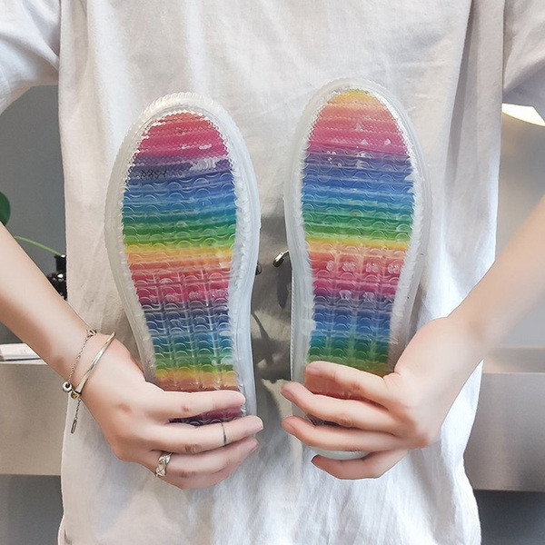 Sieviešu kedas trīs krāsās ar krāsainu zoli