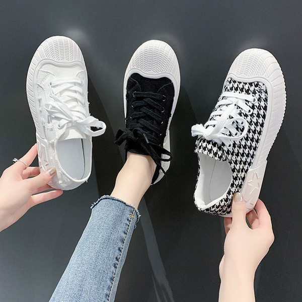 Sieviešu kedas ar šņorēm un gumijas zoli trīs krāsās