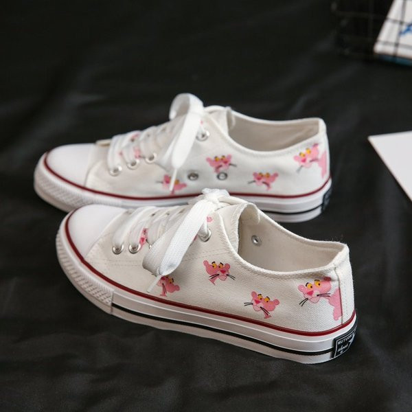 Ikdienas sieviešu kedas ar mežģīnēm un izšuvumiem