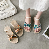 Ikdienas sieviešu sandales ar plakanu zoli un siksnu