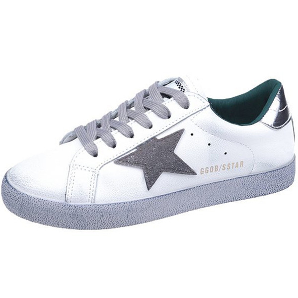 Modernas sieviešu kedas ar mežģīnēm un zvaigžņu aplikāciju